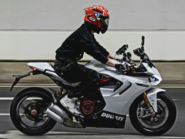Best 2021-2024 Ducati 2021-2024 Ducati Supersport 950/950S Motorcycle Fairings - White Black UK