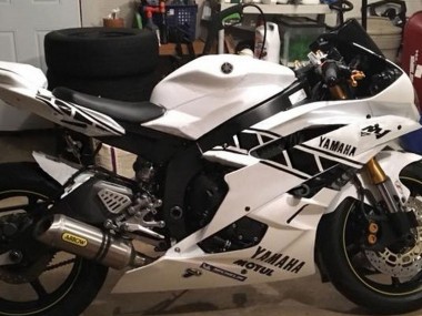 Best 2006-2007 Yamaha YZF 600 R6 Motorcycle Fairings - White Glossy Black Motul Michelin UK