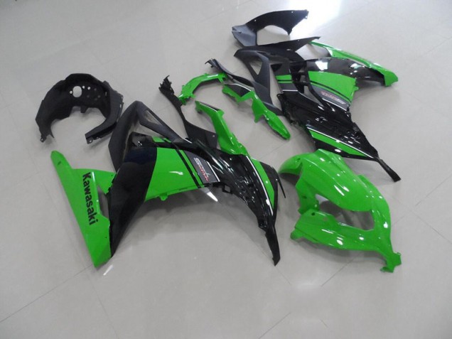 Black Green 2013-2016 Kawasaki ZX300R Motorcycle Fairings Black Green 2013-2016 Kawasaki ZX300R Motorcycle Fairings