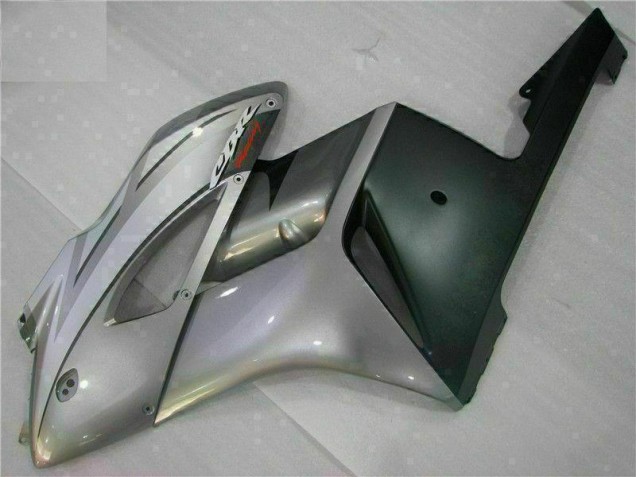 Silver 2004-2005 Honda CBR1000RR Motorcycle Fairings Silver 2004-2005 Honda CBR1000RR Motorcycle Fairings