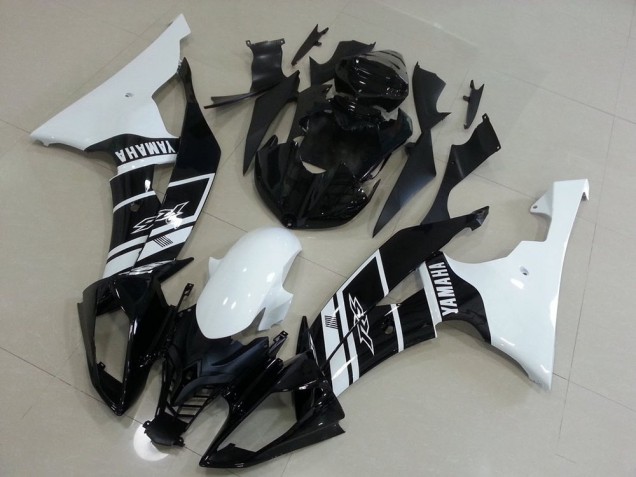 White and Black 2008-2016 Yamaha YZF R6 Motorcycle Fairings White and Black 2008-2016 Yamaha YZF R6 Motorcycle Fairings