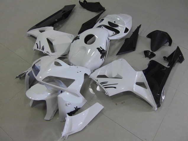 White with Special Decals 2005-2006 Honda CBR600RR Motorcycle Fairings White with Special Decals 2005-2006 Honda CBR600RR Motorcycle Fairings